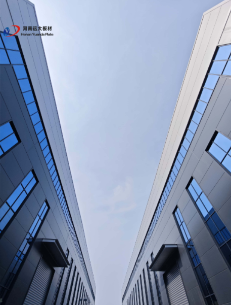 聚氨酯夾芯板：高效節(jié)能，防火防水，為建筑護航(圖1)