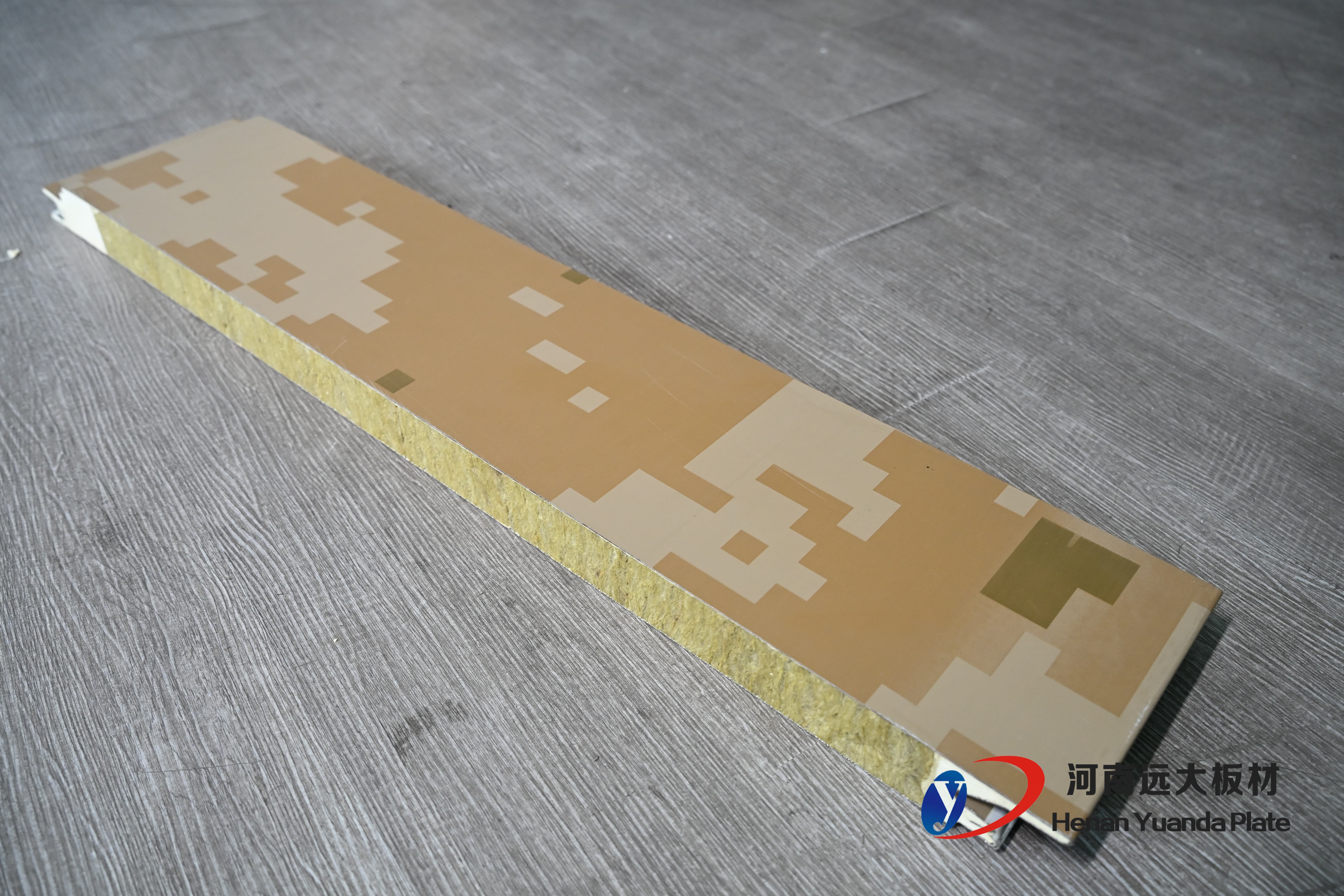 聚氨酯夾芯板一平方多少錢？2025年最新價(jià)格與性能全解析(圖1)