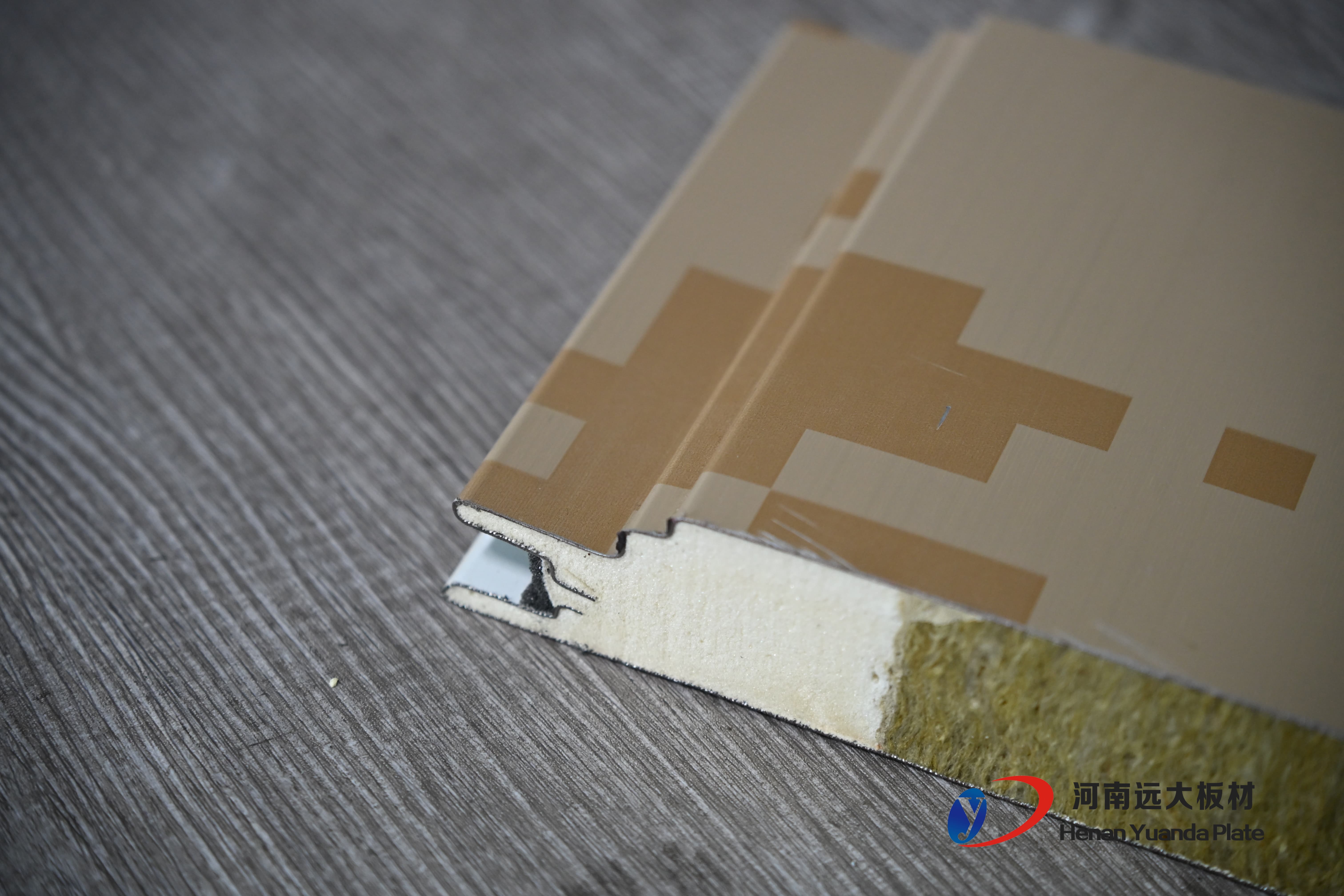 A級防火聚氨酯夾芯板 - 河南遠大板材廠家直供，保溫防火雙達標(圖2)